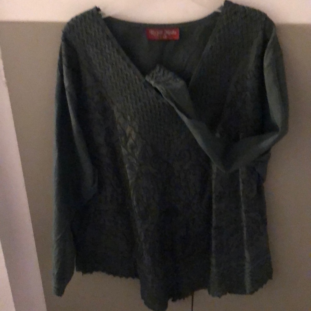 Women’s blouse
